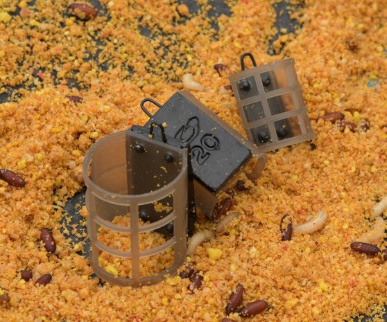 Cresta Plastic Cage Feeder Large 30g